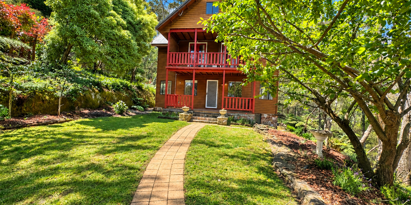 8 MINYAGO STREET Blackheath