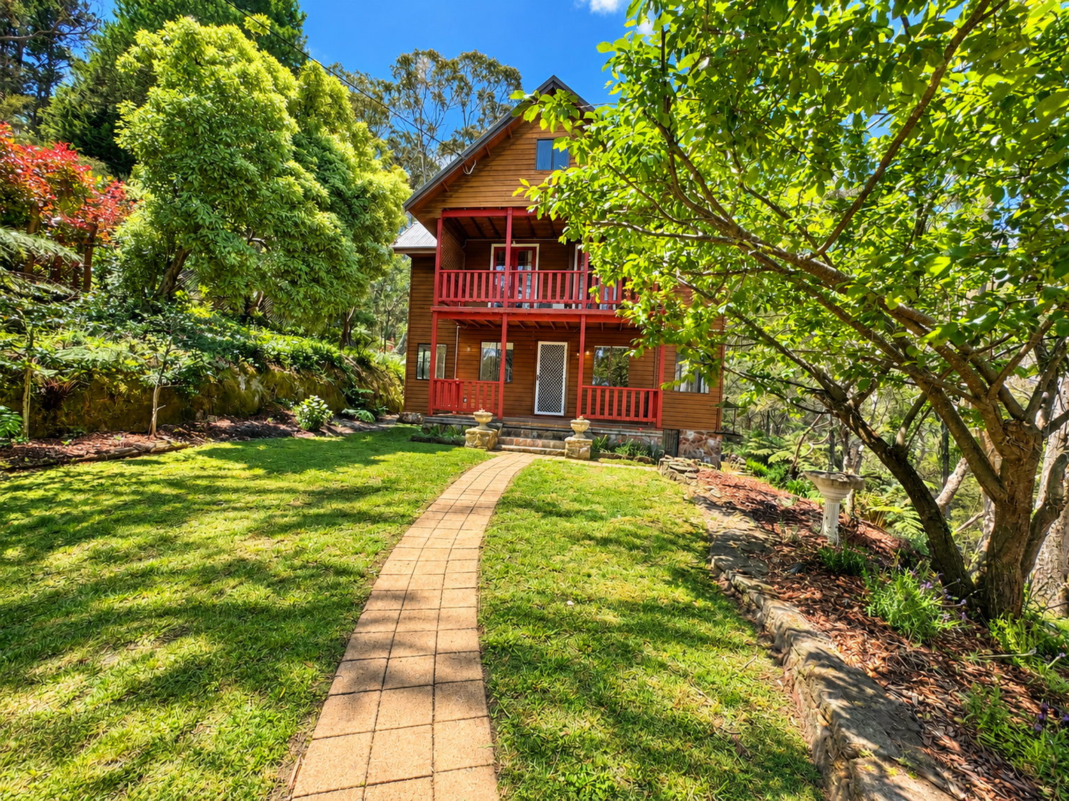 8 MINYAGO STREET Blackheath